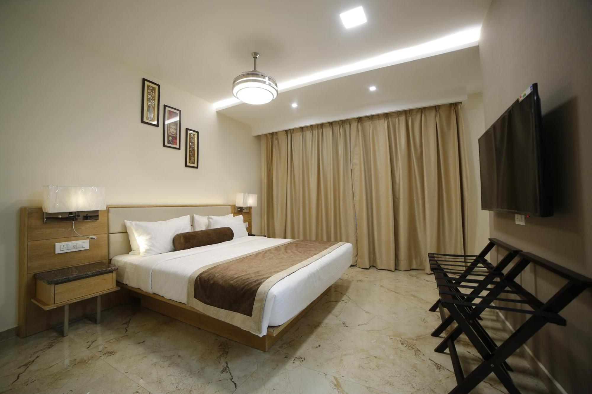 Guntūr Hotel Annapurna De Royal מראה חיצוני תמונה