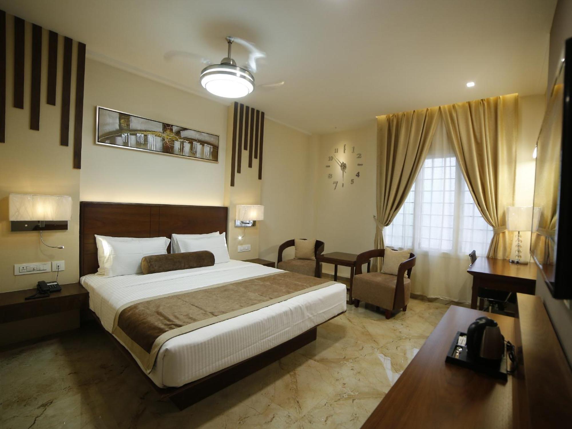 Guntūr Hotel Annapurna De Royal מראה חיצוני תמונה