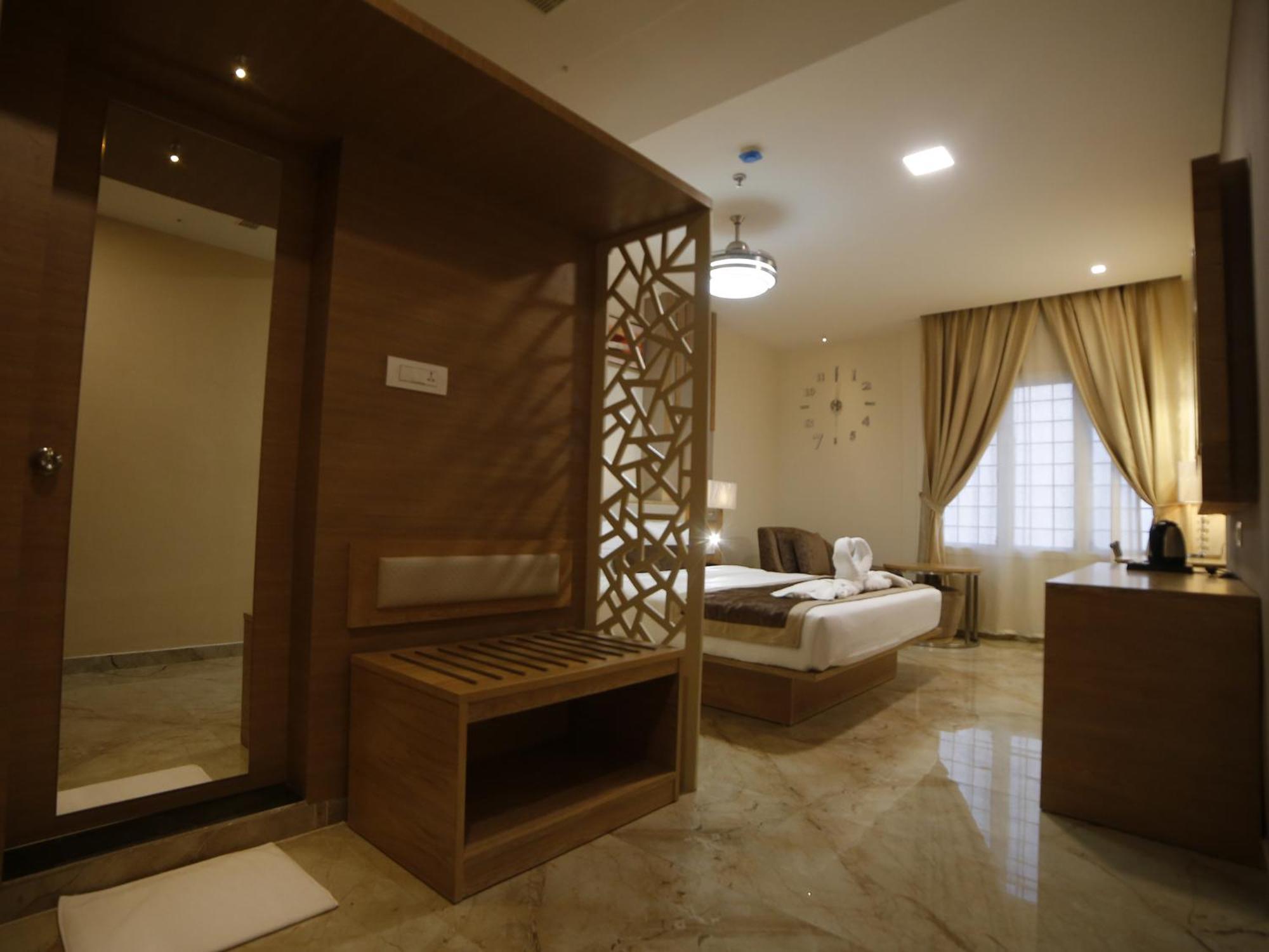 Guntūr Hotel Annapurna De Royal מראה חיצוני תמונה